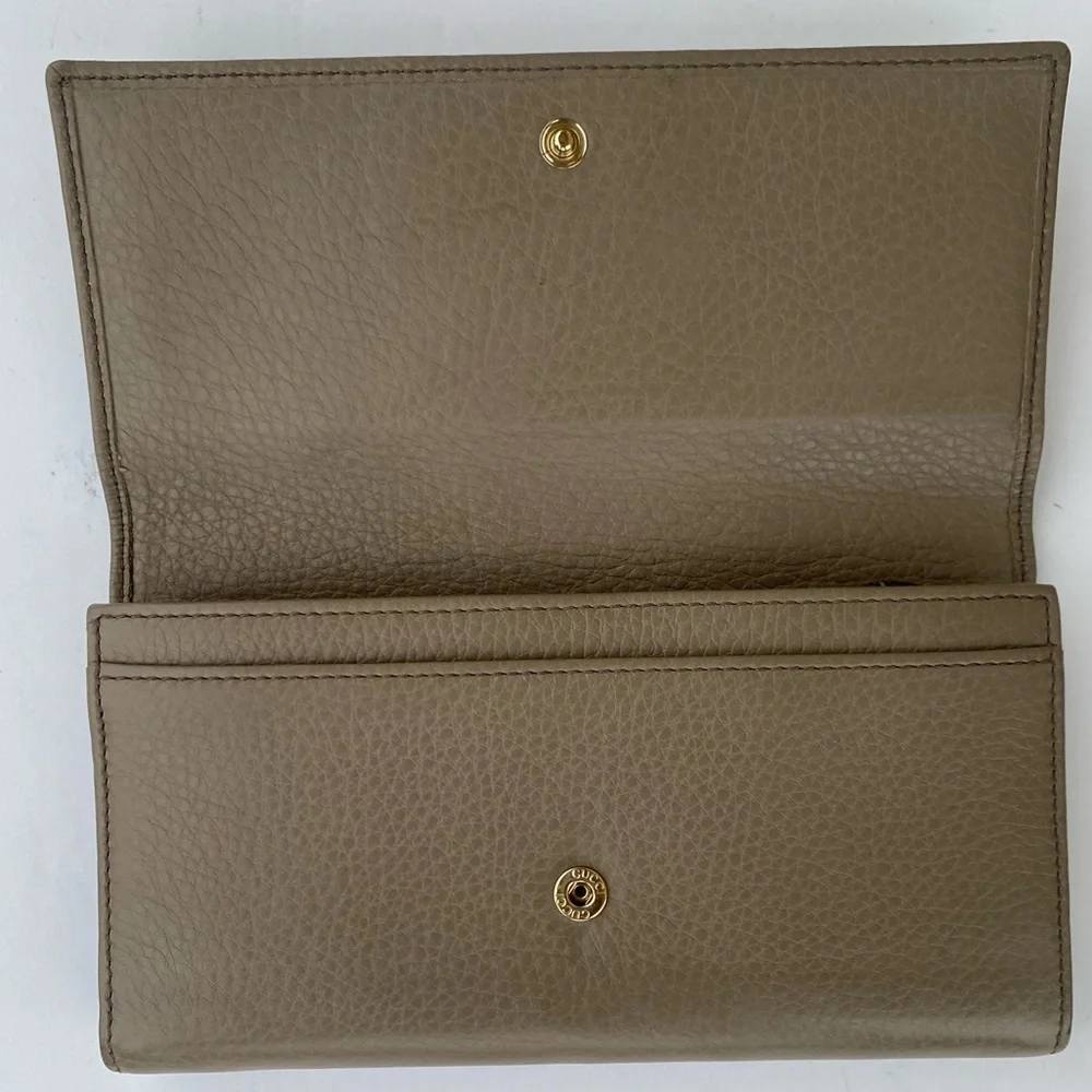Gucci Soho Interlocking G Leather Continental Snap/Flap Closure Wallet
